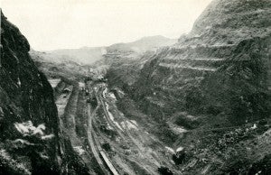 Culebra Cut (deepest cut) circa 1912